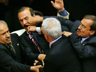 A fight into the Italian parliament
