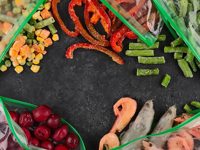 Eco-friendly alternatives by housing foods inside reusable silicone bags, offering sustainability and practicality in one convenient solution