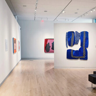 Leslie Smith III, Leave your baggage at the door, exhibition view. Courtesy of Chart