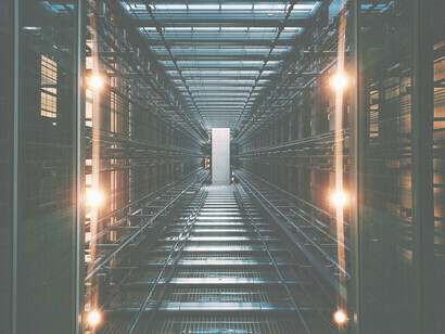 Il pericolo derivante dal controllo dell'informazione a livello globale solo da parte di determinati soggetti, potrebbe bloccare lo sviluppo economico di interi Paesi