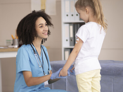 Ser enfermera significa acompañar en los momentos más frágiles y dar esperanza cuando las palabras parecen insuficientes