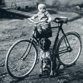 August Sander, Forester’s Child, dettaglio, Westerwald, 1931
