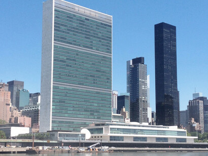 El edificio de la Secretaría de las Naciones Unidas es un rascacielos de 154 metros de altura y pieza central de la sede de la ONU