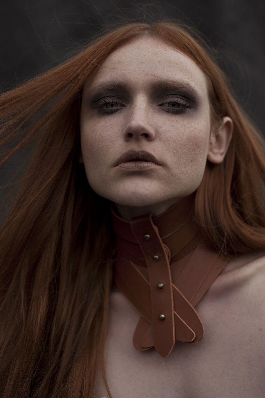 Úna Burke, Posture Collar, Vegetable tanned Bovine leather with brass fittings and screws, photo credit Diego Indraccolo