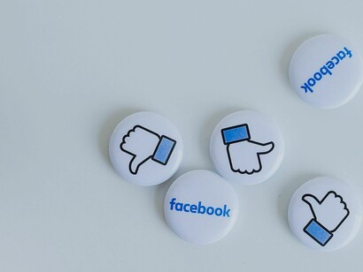 Ua sociedad anclada al «like»