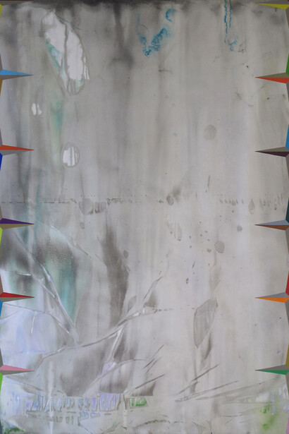 Émilie Satre, Crisss, 2012, Encre acrylique et gouache sur papier, 168 x 115 cm, Collection « Novembre à Vitry » de Vitry-sur-Seine © l’artiste