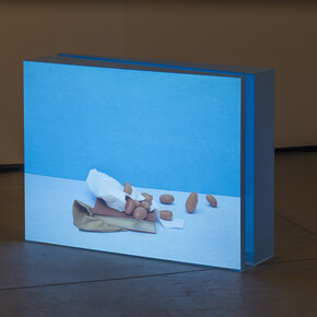 Rodrigo Cass, Material Abstrahere, 2014, Projeçăo de vídeo sobre linho, áudio, 70 x 93 x 20 cm (cada), Ediçăo de 5. Photo: Eduardo Ortega, Cortesia Galeria Fortes Vilaça  