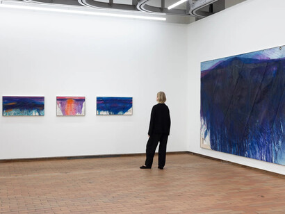 Thomas Øvlisen, Gravité perdue, exhibition view. Courtesy of V1 Gallery