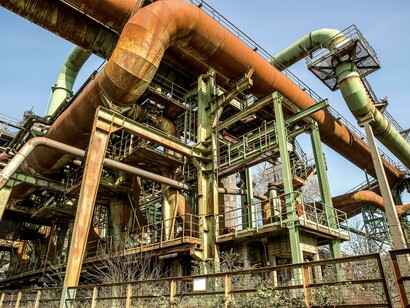 A participação da sociedade civil, da comunidade acadêmica e do setor produtivo no processo de formulação de políticas pode contribuir para maior legitimidade e eficácia