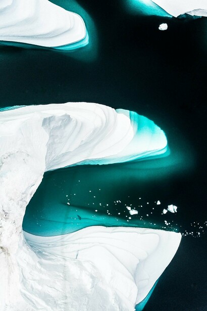 Icebergs in the Arctic are melting and breaking away 