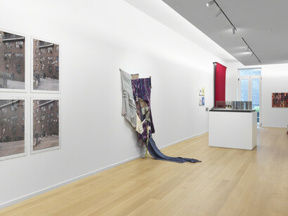 Metropolis, Exhibition view. Courtesy of Simon Lee Gallery