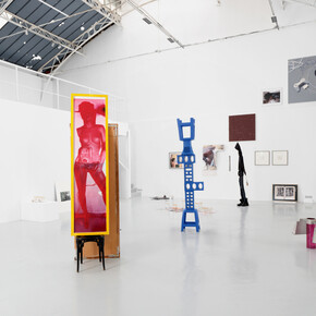 Various artists, An incomplete survey on portraiture, vol. 2, exhibition view. Courtesy of Galerie Hussenot