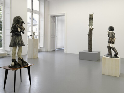 Klara Kristalova, Exhibition view. Courtesy of Perrotin 