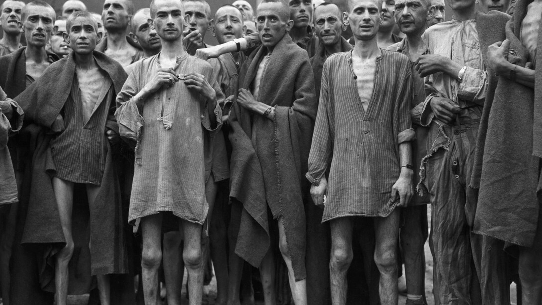 «Hay hombres que luchan un día y son buenos. Hay otros que luchan un año y son mejores. Hay quienes luchan muchos años, y son muy buenos. Pero los hay que luchan toda la vida: esos son los imprescindibles» (B. Brecht)