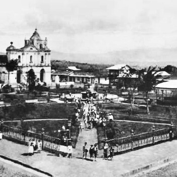 Parque Central de Heredia, en 1909. Foto: Fernando Zamora Salinas 