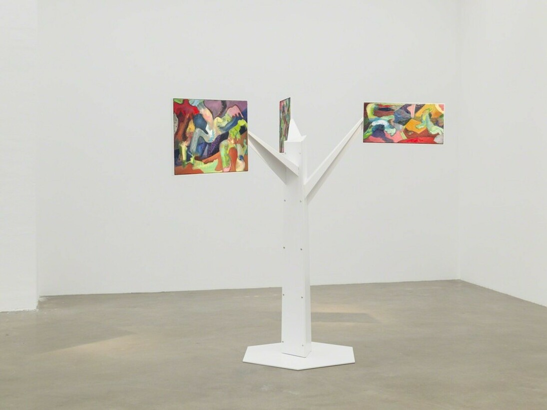 Apple Sauce in Paradise, Exhibition view. Courtesy of Sexauer