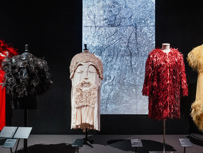 Art and fashion, exhibition view. Courtesy of Calouste Gulbenkian Museum