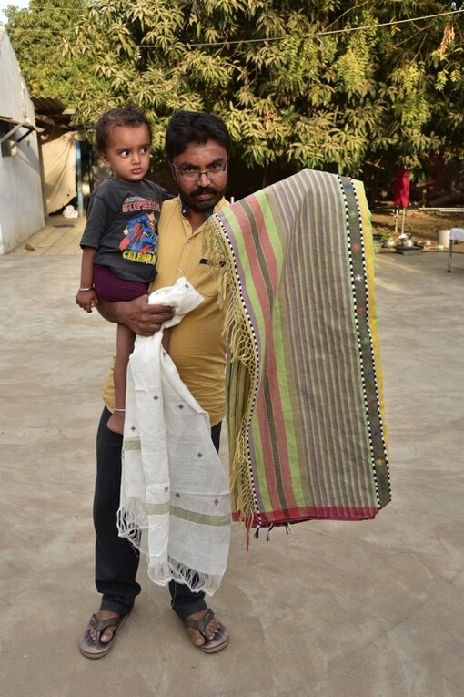 Girdhar Ala Vankar with own designs, Adhoi village @ Ashish Kothari