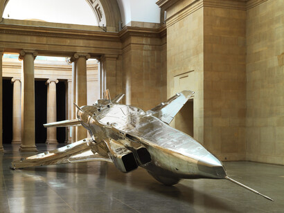 Fiona Banner, Jaguar, 2010, Polished sepecat Jaguar aircraft, 869 cm x492 cm x 168 cm, © Tate photography, Andrew Buckley and Sam Drake