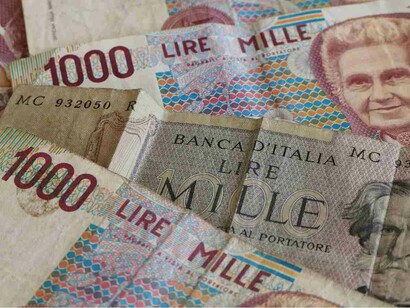 I clienti preferivano affrontare una maggior fila di gente davanti al suo sportello piuttosto che dirigersi verso altre casse più libere