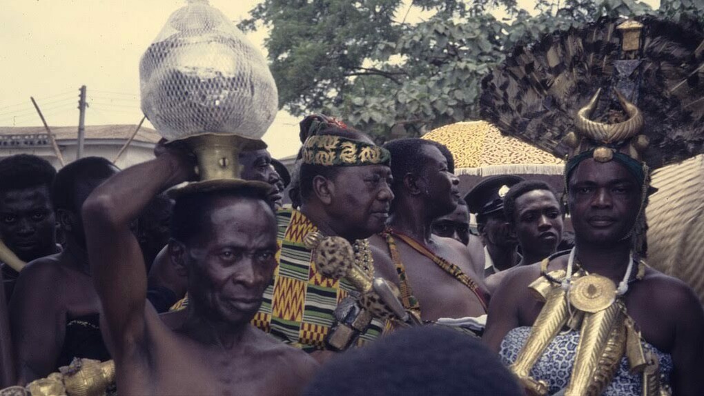 L’Asantehene ( re degli Ashanti) 