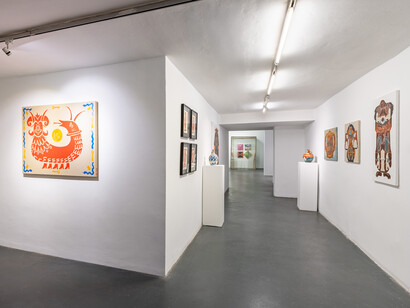 Various artists, Gravitational carnation, exhibition view. Courtesy of Pilot Gallery