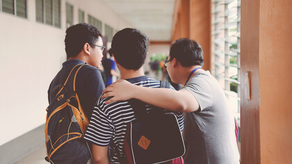 Alunos em primeiro dia de aula no Ensino Médio