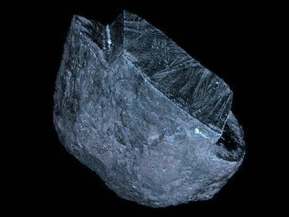 Fragmento de meteorito donde se halló la edscottita