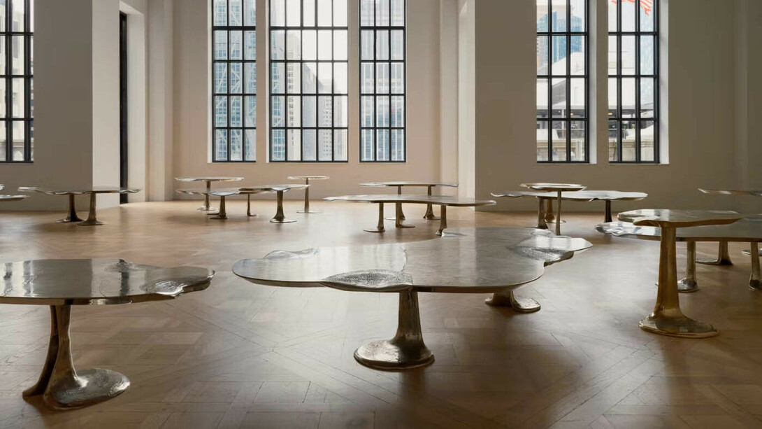 Vincenzo De Cotiis, Je marchais pieds nus dans l’étang, exhibition view. Courtesy of Carpenters Workshop Gallery 