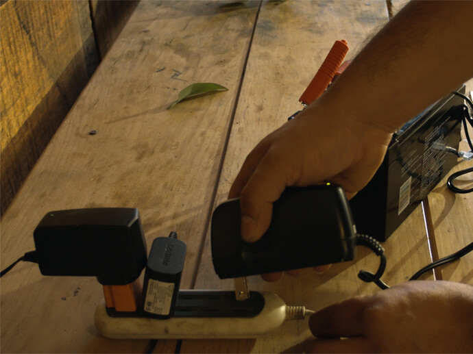 Edgardo Aragón, Mésoamérique : l'effet ouragan
2015 (détail de la vidéo), Vidéo HD, couleur, son, et série de 10 cartes. Coproduction : Jeu de Paume, Paris, Fondation Nationale des Arts Graphiques et Plastiques et CAPC musée d’art contemporain de Bordeaux