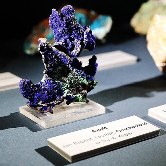 Crystals of fire and rock, exhibition view. Courtesy of Natural History Museum