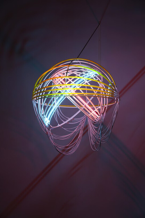 Carsten Höller, 
Half Clock, 2014,
Installation view: Carsten Höller: LEBEN, TBA21–Augarten, 2014
© 2015 Carsten Höller. Courtesy the artist and TBA21 Collection,
Photo © Attilio Maranzano / Bildrecht, Vienna, 2014
