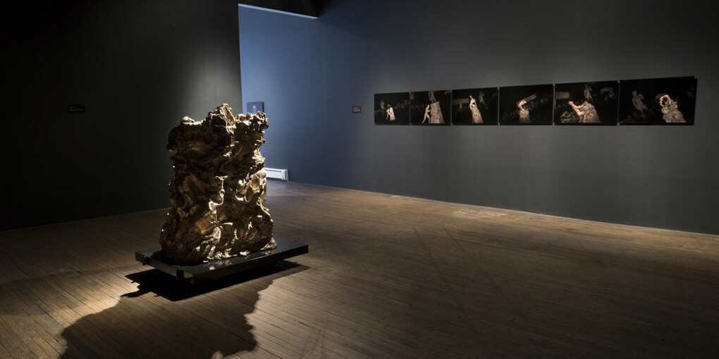 Monumental, Exhibition view. Courtesy of Ronald Feldman Fine Arts