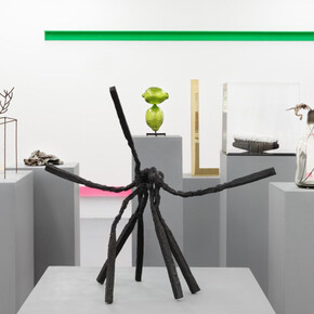 Various artists, Sculptures, exhibition view. Courtesy of Galerie Lange + Pult