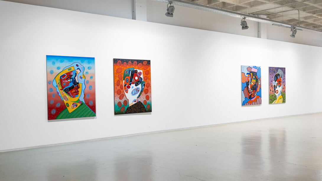 José María Córdoba, Figuras y sueños, vista de exhibición. Cortesía de Yusto / Giner
