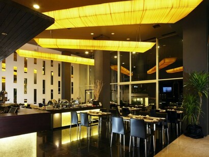 Cafetería en el Hotel Akmani en Yakarta, indonesia