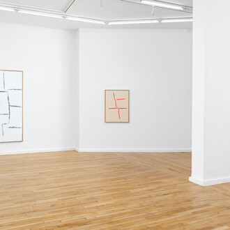 Nam Tchun-Mo, Evoke the line, vue de l’exposition. Avec l’aimable autorisation de la galerie Ceysson & Bénétière