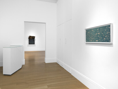 Vari artisti, Old bond room: exploring Arte Povera, vista della mostra. Per gentile concessione di Mazzoleni