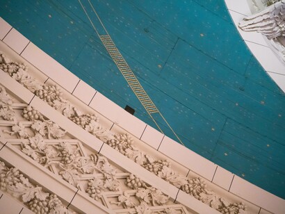 Images courtesy of: Navid Baraty, artwork on the ceiling of Grand Central Terminal, New York, USA
