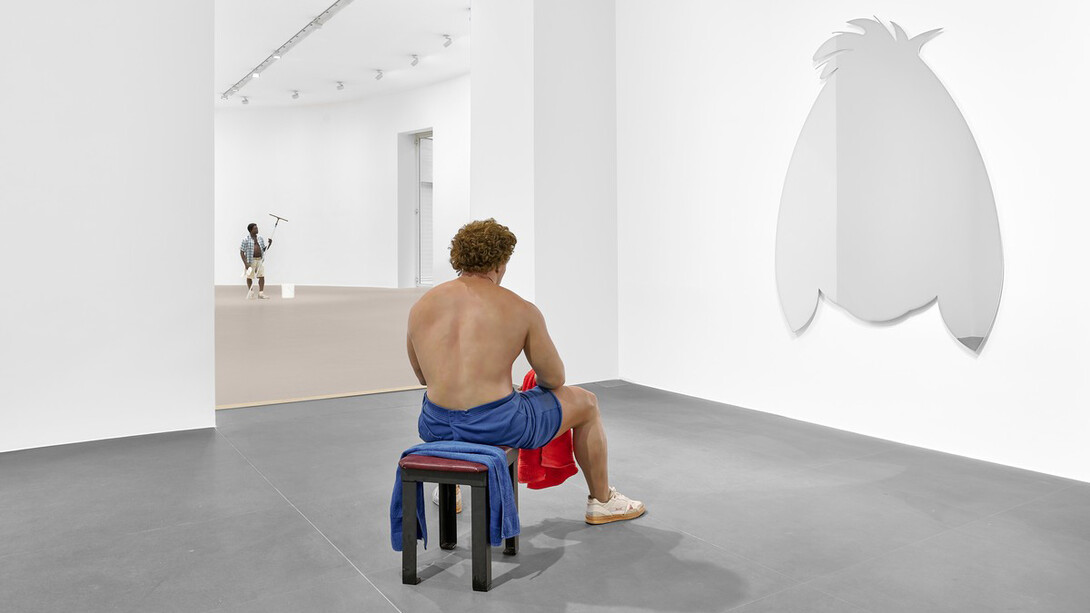 Artisti vari, Mirrored fiction, vista della mostra. Cortesia di Gagosian