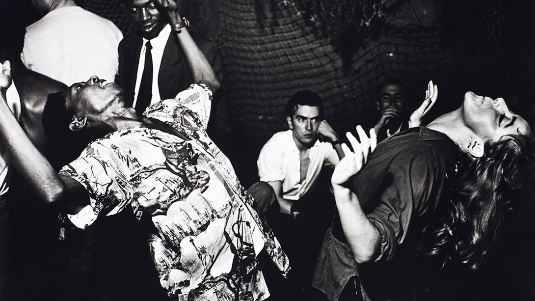 Vali Myers (Ann) danse à La Scala, Paris, 1950, Ed van der Elsken. Nederlands Fotomuseum Rotterdam. © Ed van der Elsken / Collection Stedelijk Museum Amsterdam