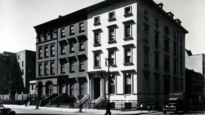 Fifth Avenue Houses, Nos. 4, 6, 8, 1936 © Berenice Abbott/Commerce Graphics/Getty Images. Courtesy of Howard Greenberg Gallery, New York