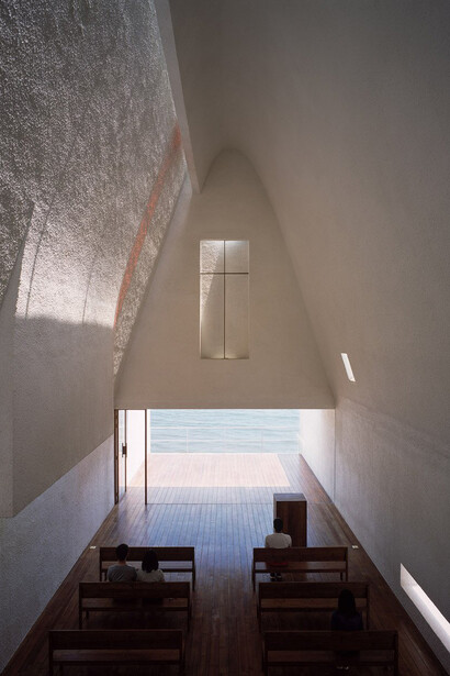 Seashore Chapel, interni