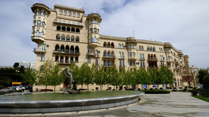 Dadashov & Huseynov, Maison des Scientifiques, 1946
