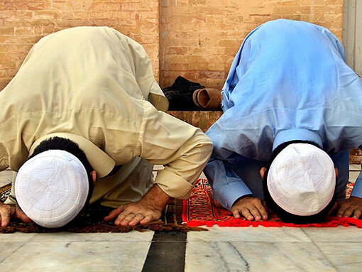 Praying people