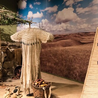 Salle des premiers peuples, vue d'exposition. Avec l'aimable autorisation du Canadian Museum of History