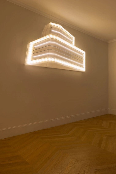 Philippe Parreno, exhibition view. Courtesy of Esther Schipper