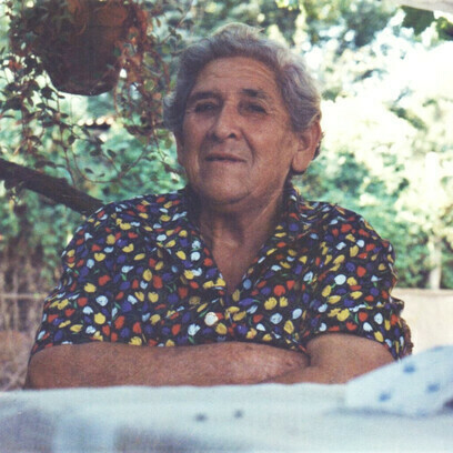 Carmen Masías, die Nina. Voller Freude und Neugierde halfen wir unseren Tanten und Nina beim Einpacken der Geschenke