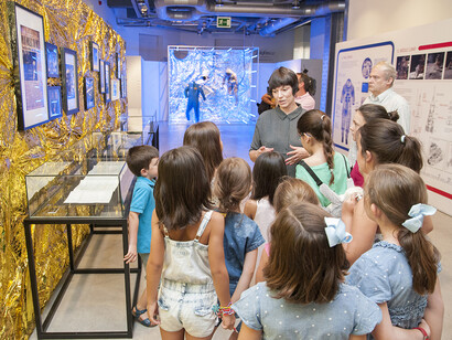 Visita a la exposición "Atrapa la bandera"