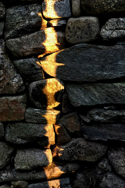 Julie Brook, Winter wall, setting light, hebrides III (detail), 2022. Courtesy of Pangolin London